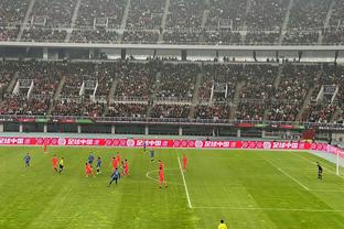 半场：卢卡库头顶脚踢大四喜+造红牌 比利时暂4-0十人阿塞拜疆